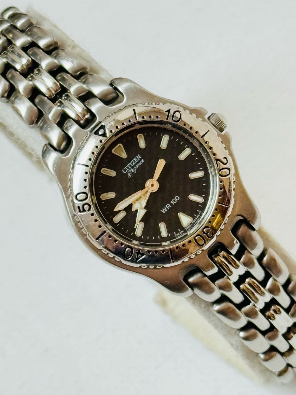 Vintage Citizen Elegance Women's Watch Silver Stainless Black Dial 5930-F91717